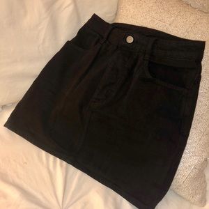Brandy Melville skirt
